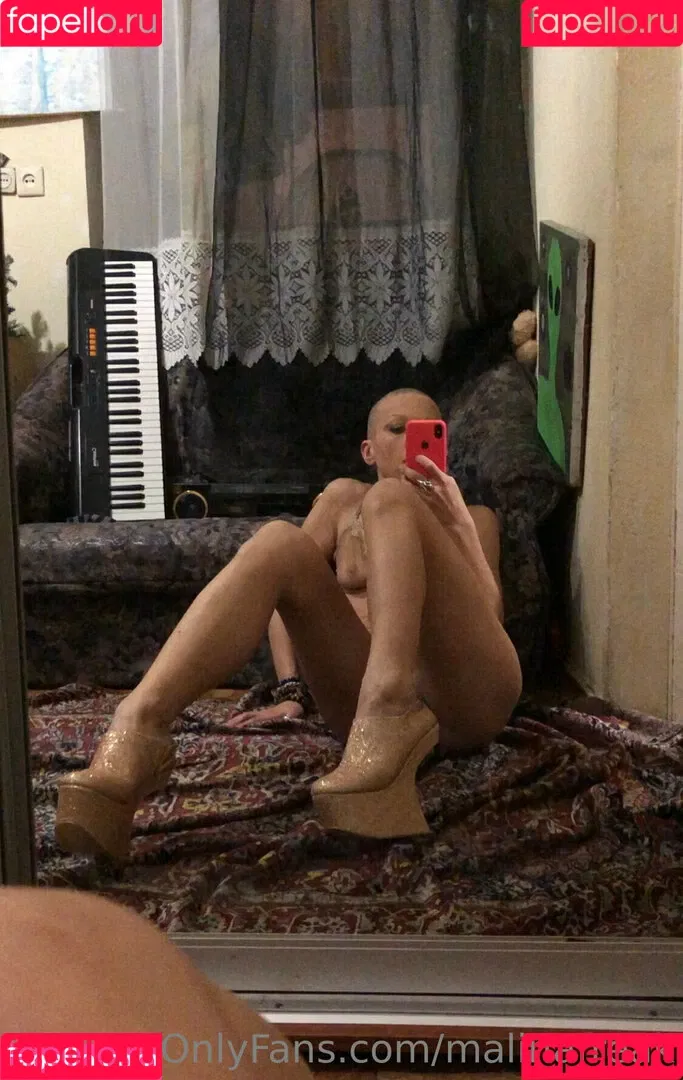 malinafreak Onlyfans Photo Gallery 