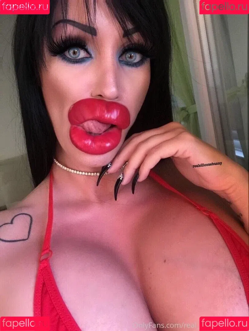 real_siliconebunny Onlyfans Photo Gallery 