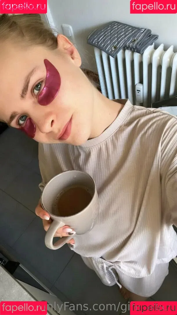 gini_frech Onlyfans Photo Gallery 