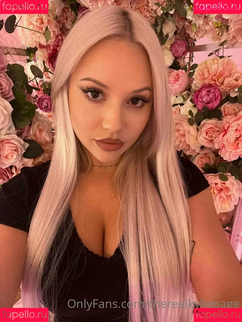 therealkyliepage Onlyfans Photo Gallery 