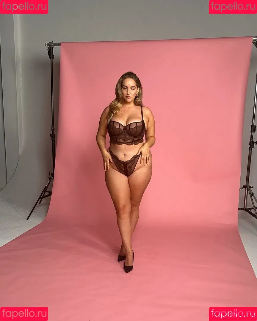 Joann Van Den Herik Onlyfans Photo Gallery 