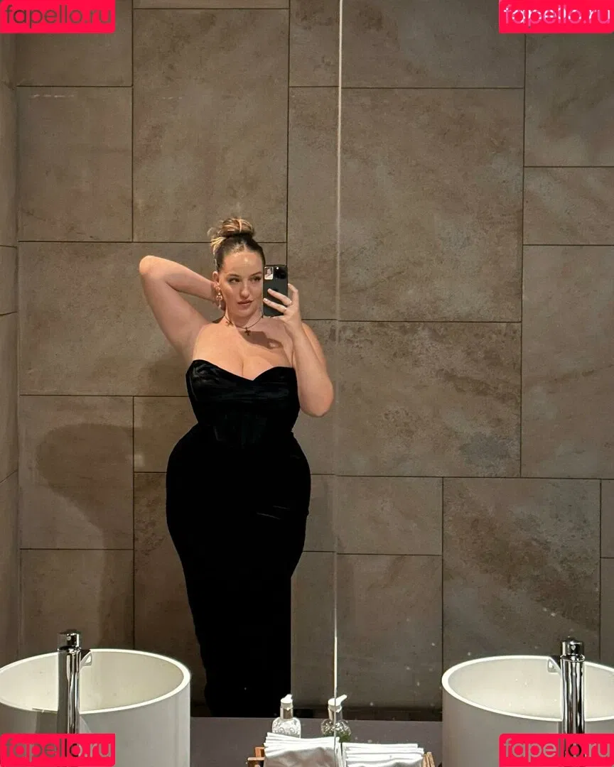 Joann Van Den Herik Onlyfans Photo Gallery 
