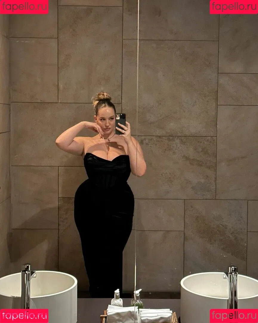 Joann Van Den Herik Onlyfans Photo Gallery 