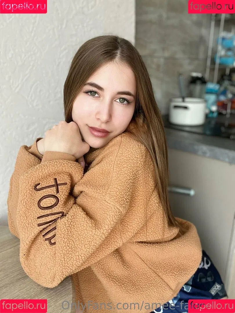 little-lisa Onlyfans Photo Gallery 