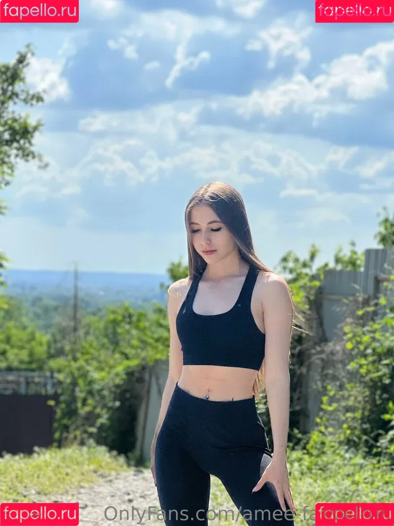 little-lisa Onlyfans Photo Gallery 