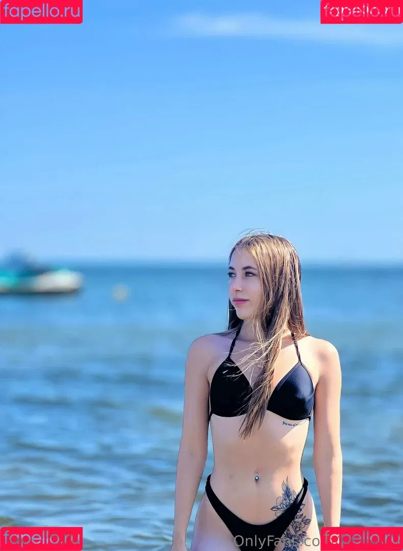 little-lisa Onlyfans Photo Gallery 