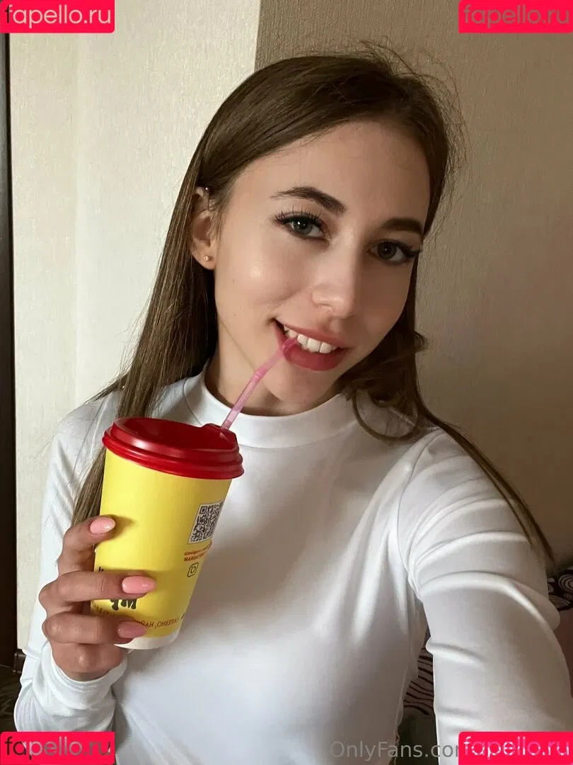 little-lisa Onlyfans Photo Gallery 