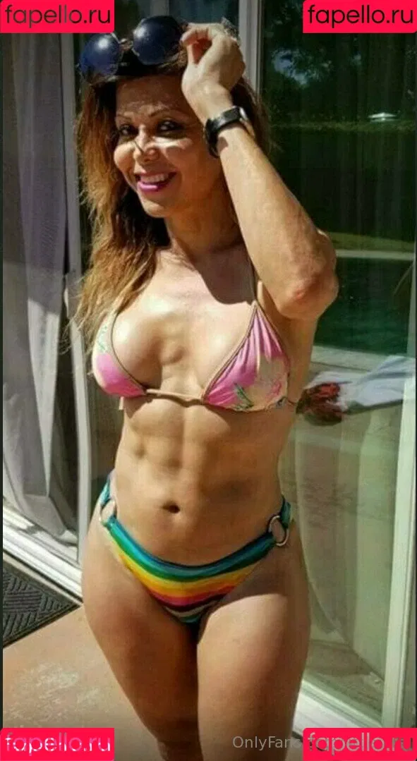 little-lisa Onlyfans Photo Gallery 