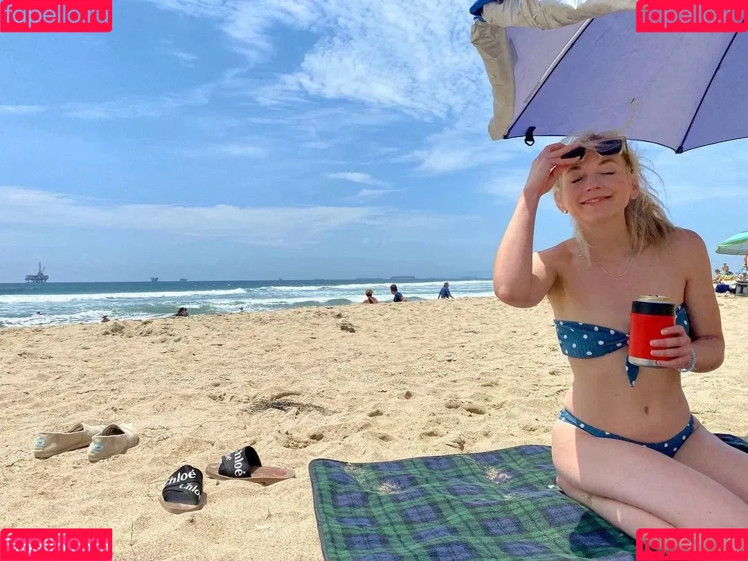 Emily Kinney Onlyfans Photo Gallery 