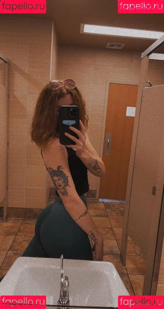 Baby_red_ Onlyfans Photo Gallery 