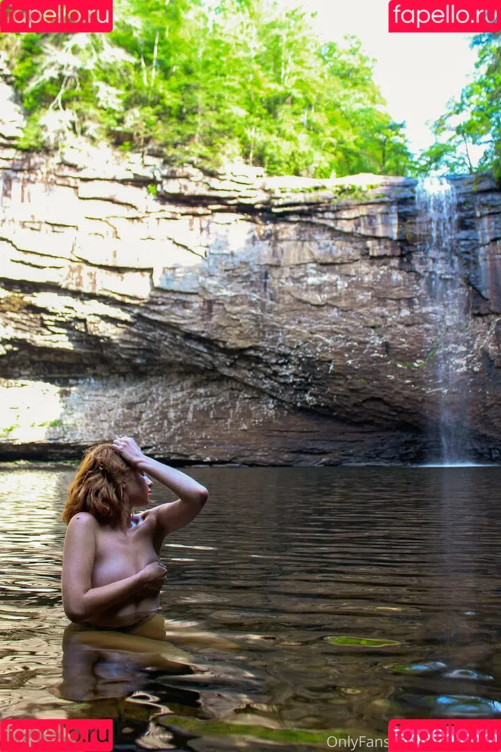 Baby_red_ Onlyfans Photo Gallery 