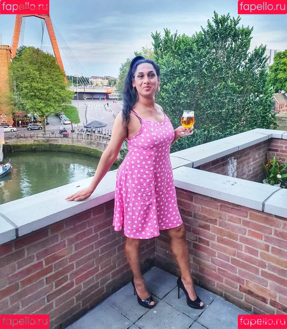 Natassia Crystal Onlyfans Photo Gallery 