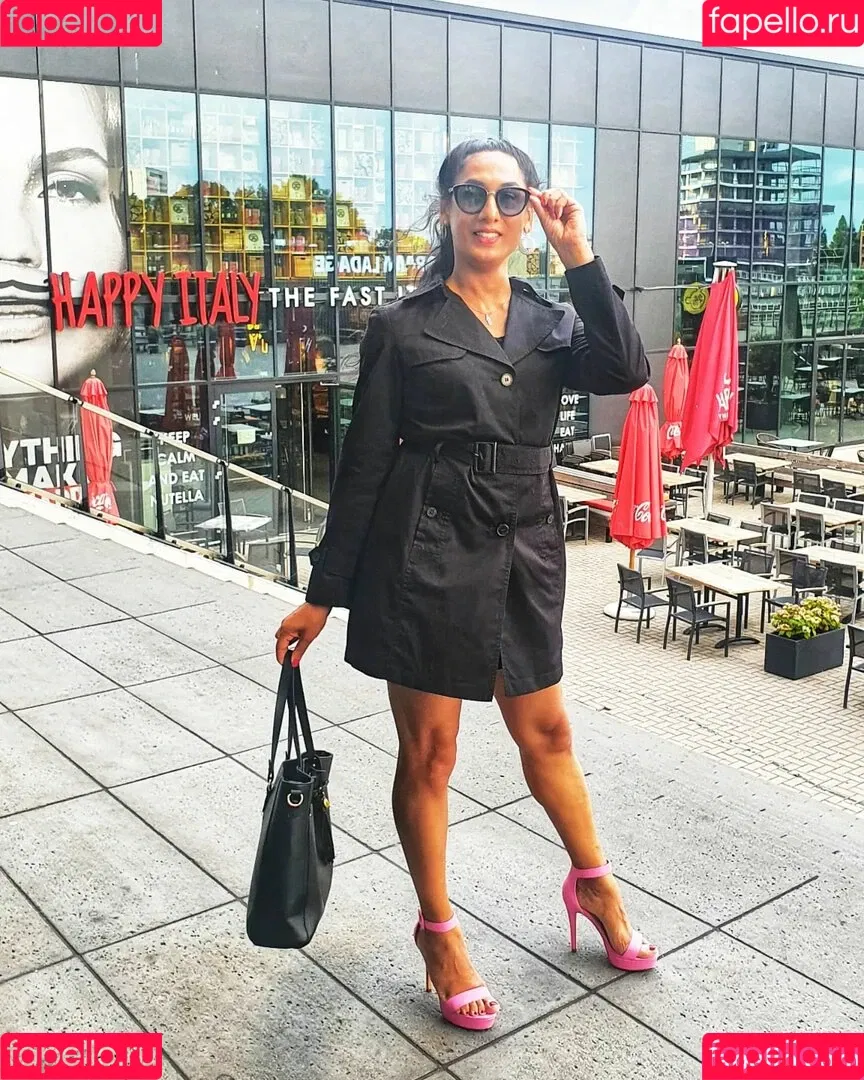 Natassia Crystal Onlyfans Photo Gallery 