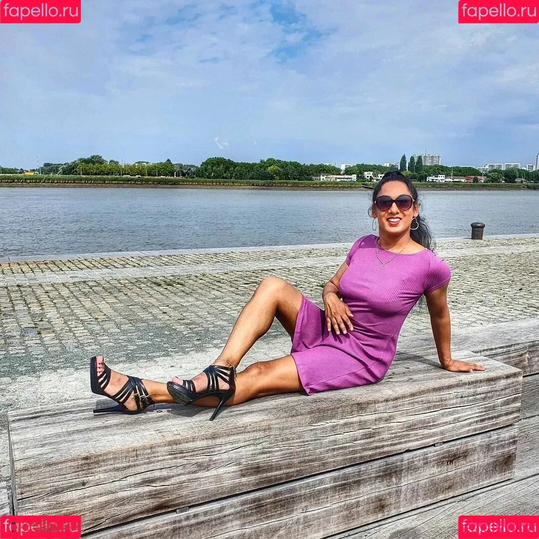 Natassia Crystal Onlyfans Photo Gallery 