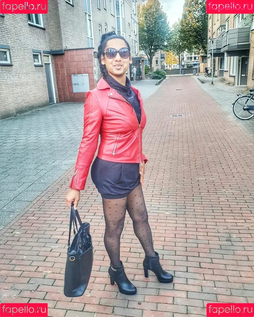 Natassia Crystal Onlyfans Photo Gallery 