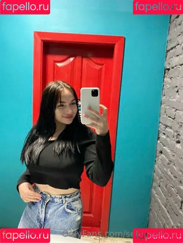 selena_mills Onlyfans Photo Gallery 