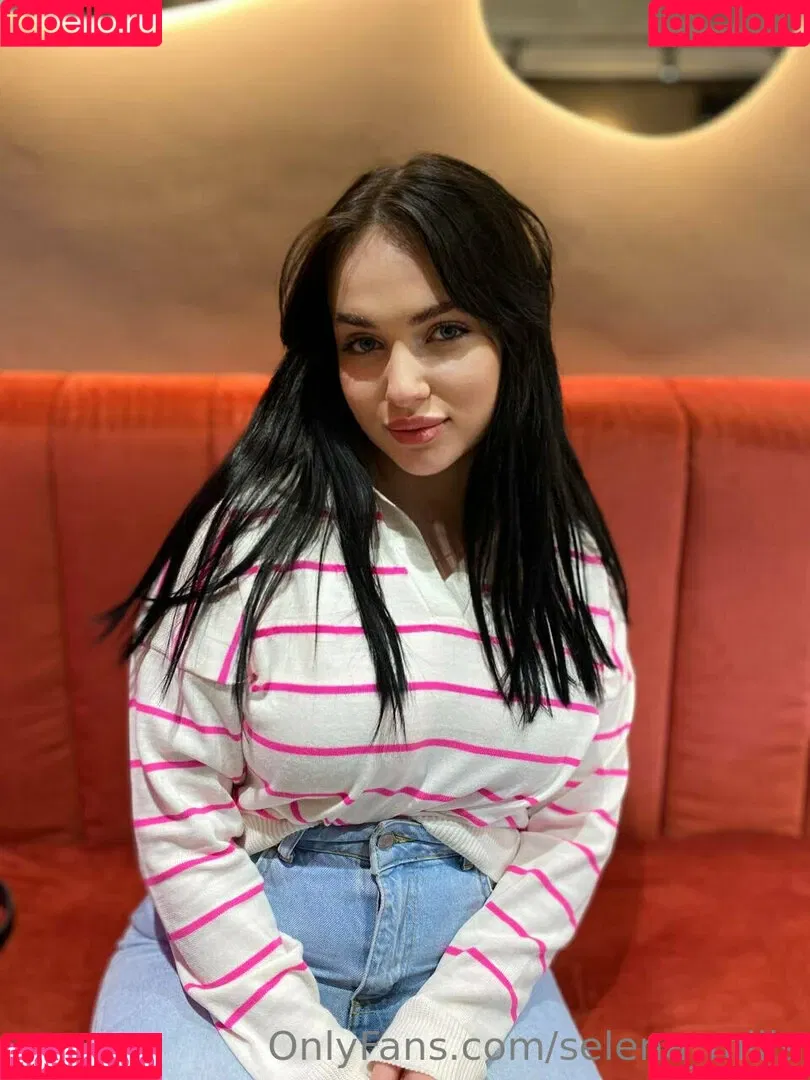 selena_mills Onlyfans Photo Gallery 