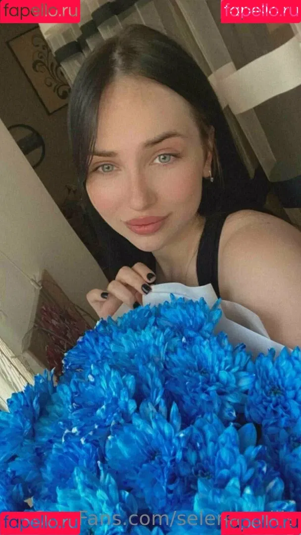 selena_mills Onlyfans Photo Gallery 