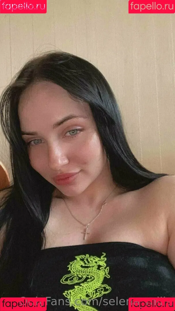 selena_mills Onlyfans Photo Gallery 
