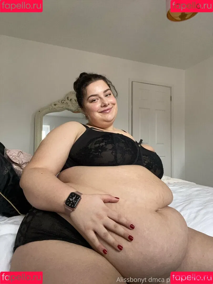 alissbonyt Onlyfans Photo Gallery 