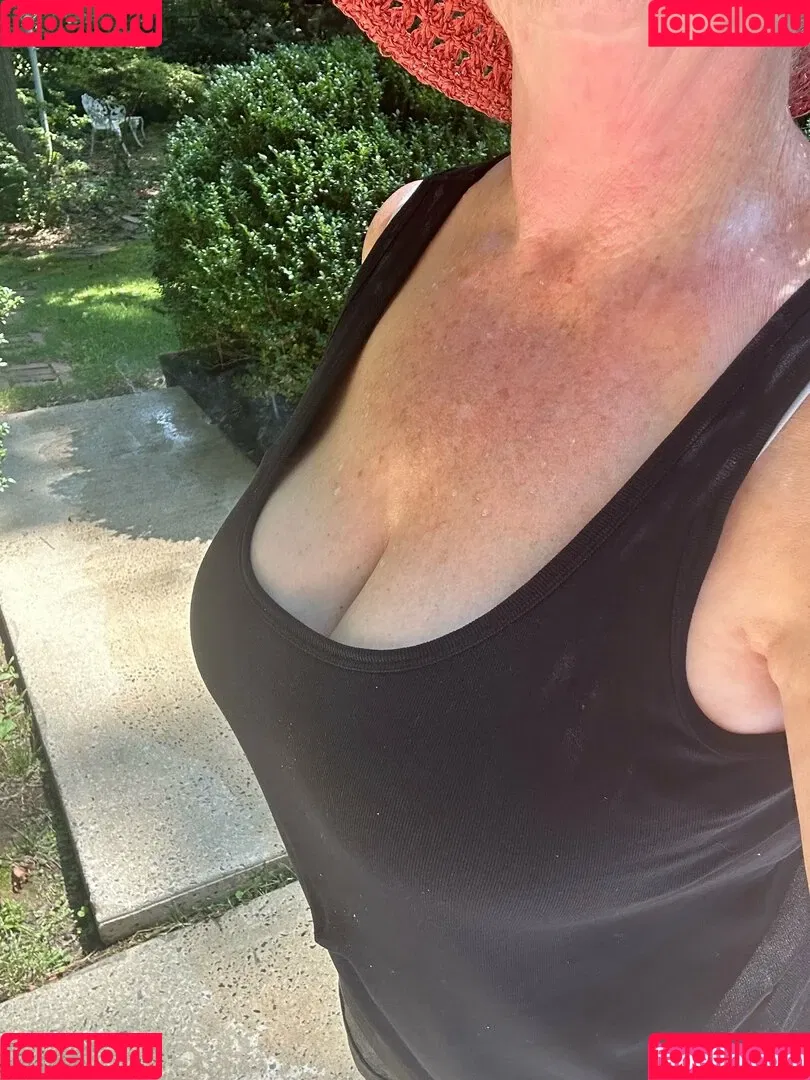 Salsa Nanny Onlyfans Photo Gallery 