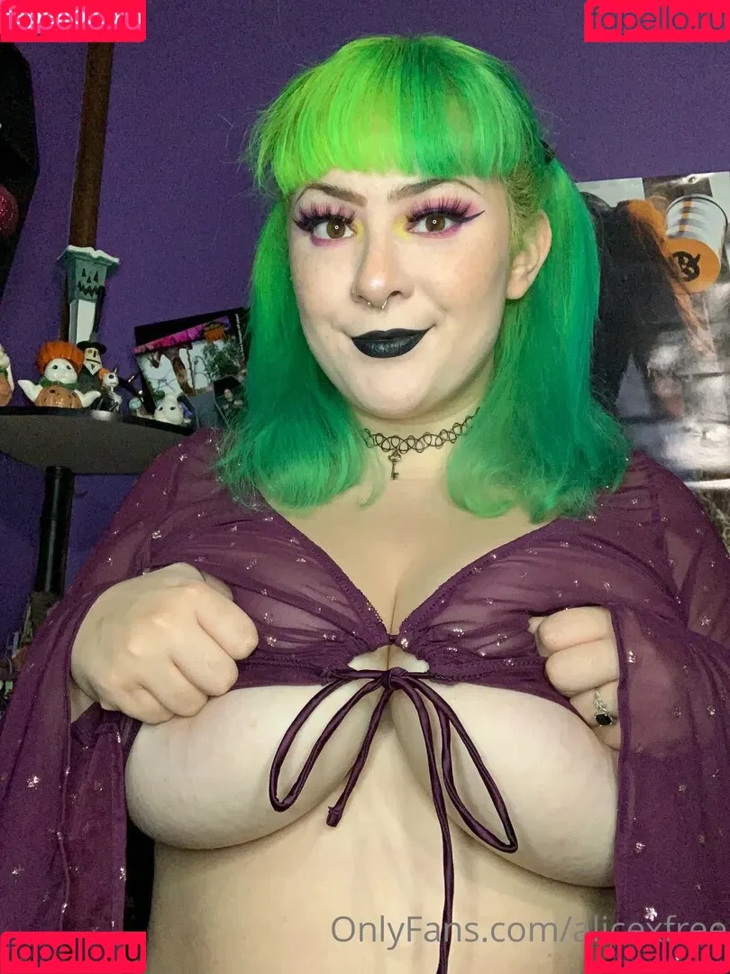 alicexfree Onlyfans Photo Gallery 