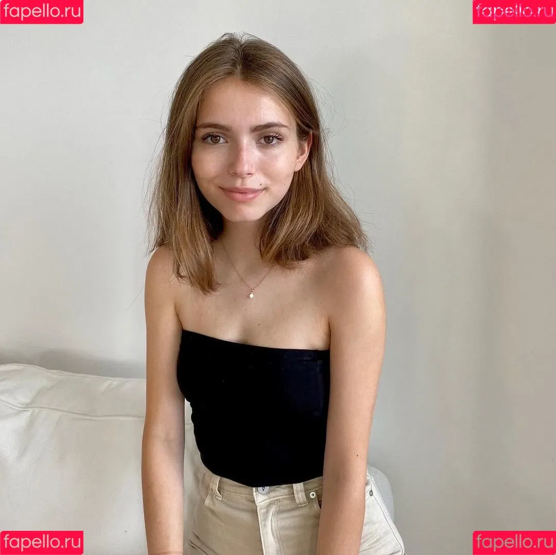 annacramling Onlyfans Photo Gallery 