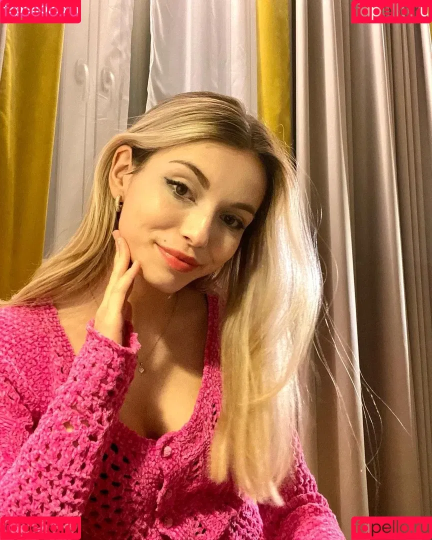 annacramling Onlyfans Photo Gallery 