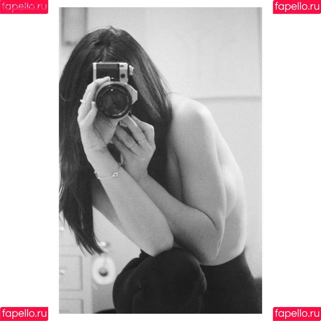Crystal Reed Onlyfans Photo Gallery 