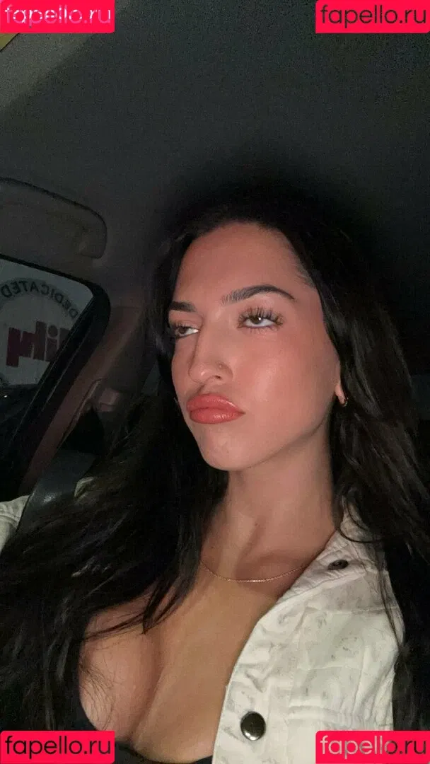 Isabela Lopez Onlyfans Photo Gallery 