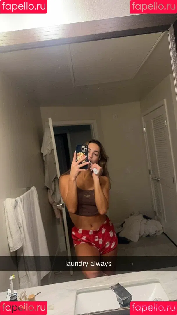 Isabela Lopez Onlyfans Photo Gallery 
