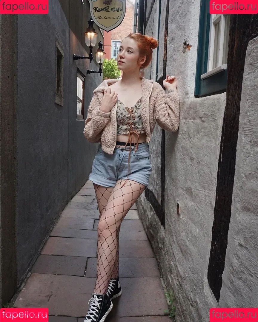 vleafnin Onlyfans Photo Gallery 