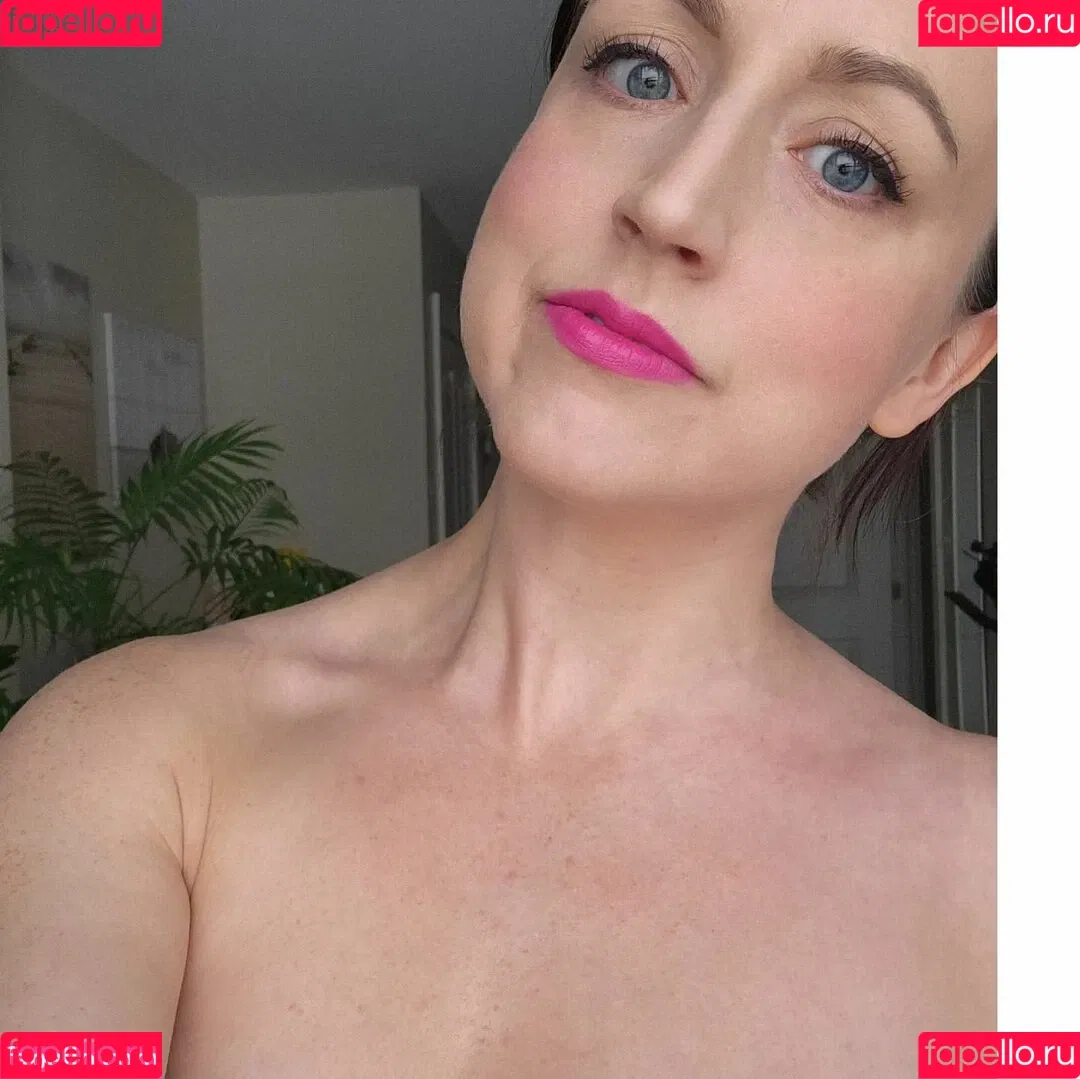 Emma Orchid Onlyfans Photo Gallery 