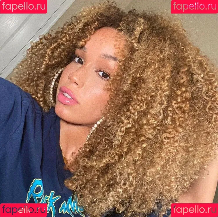 Anabella Carrasco Onlyfans Photo Gallery 