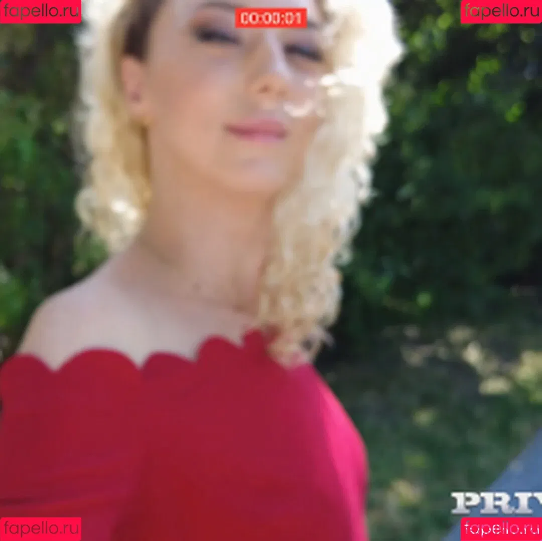 Isabella De Laa Onlyfans Photo Gallery 