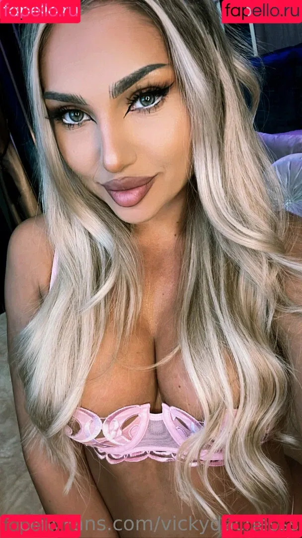 vickyduchesss Onlyfans Photo Gallery 