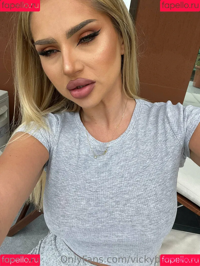 vickyduchesss Onlyfans Photo Gallery 
