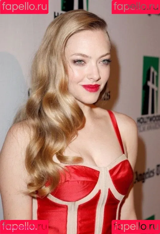 Amanda Seyfried Onlyfans Photo Gallery 