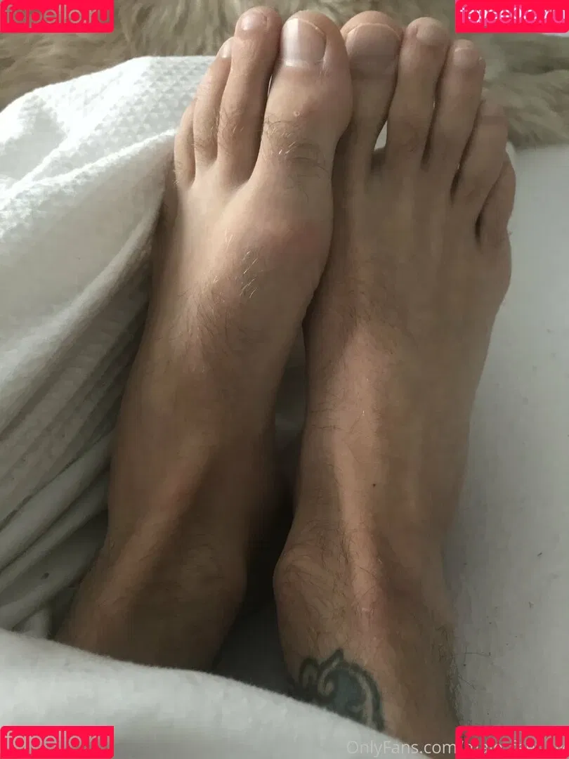 male_feet_uk Onlyfans Photo Gallery 