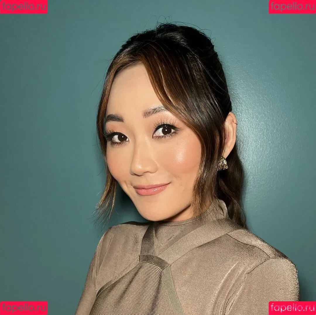 Karen Fukuhara Onlyfans Photo Gallery 