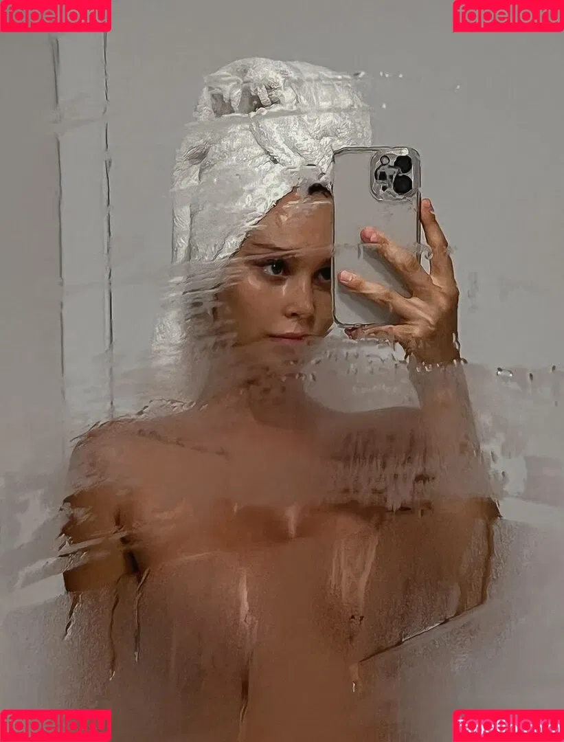 Lily Ermak Onlyfans Photo Gallery 