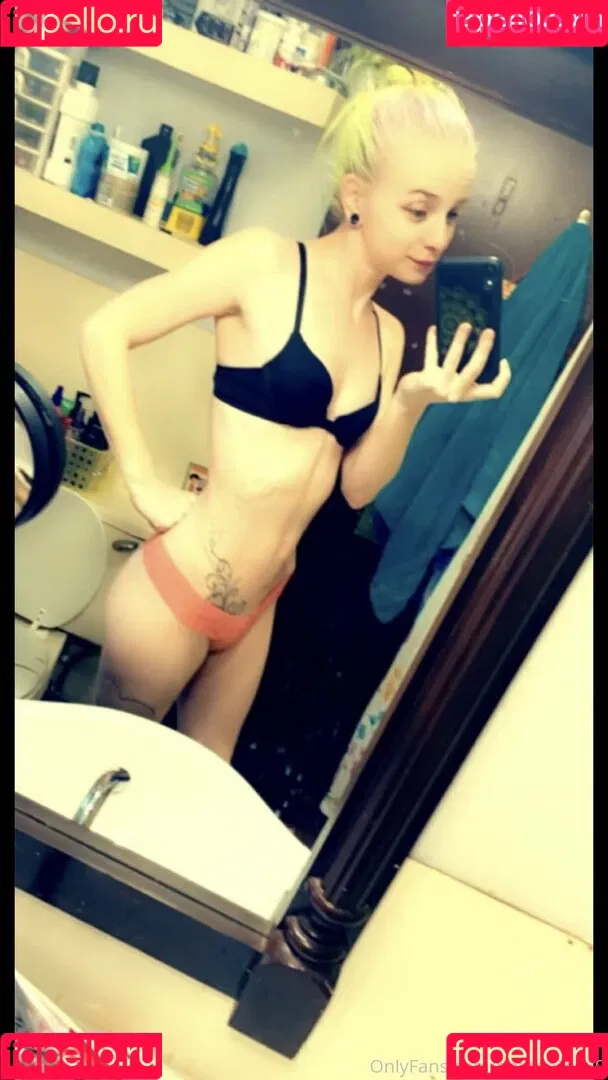 petitepixie69 Onlyfans Photo Gallery 