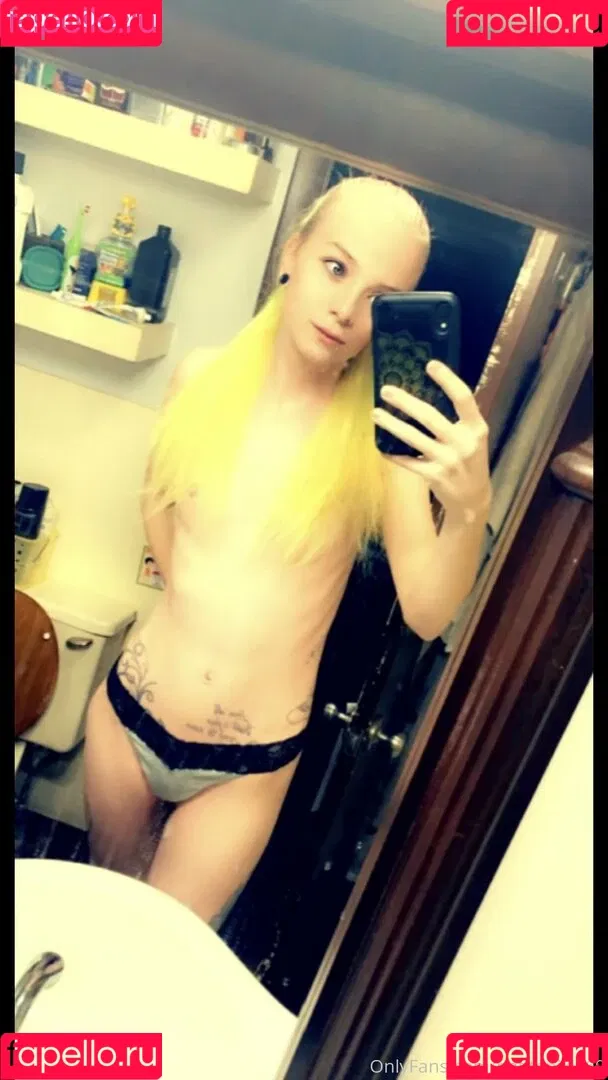 petitepixie69 Onlyfans Photo Gallery 