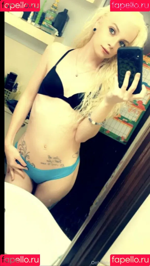 petitepixie69 Onlyfans Photo Gallery 