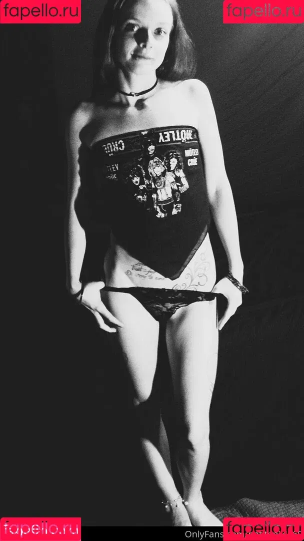 petitepixie69 Onlyfans Photo Gallery 