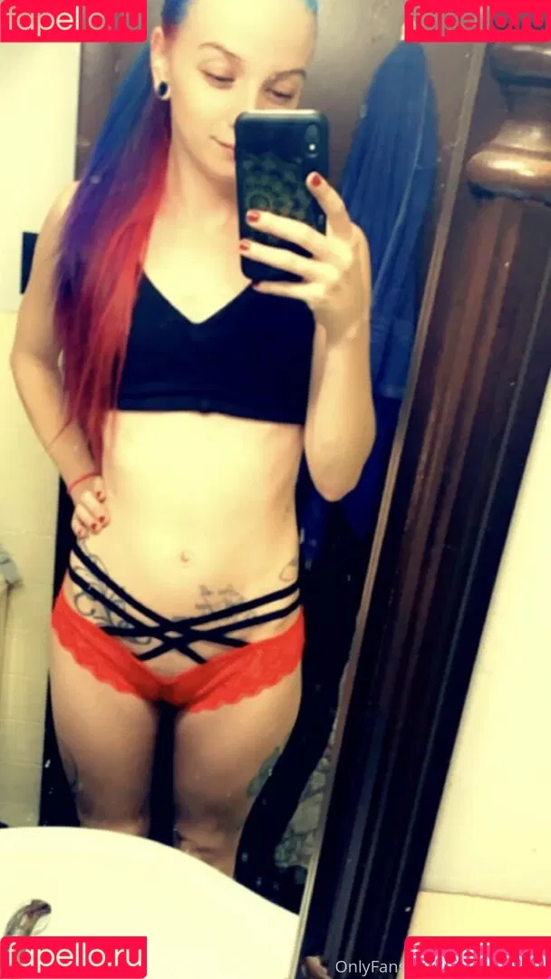 petitepixie69 Onlyfans Photo Gallery 