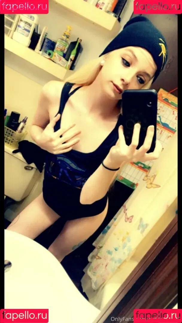 petitepixie69 Onlyfans Photo Gallery 