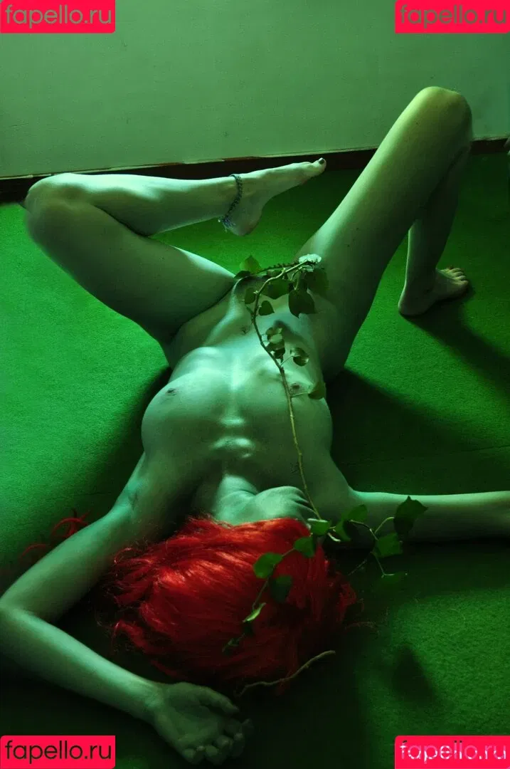 GroovyFlowerGirl Onlyfans Photo Gallery 