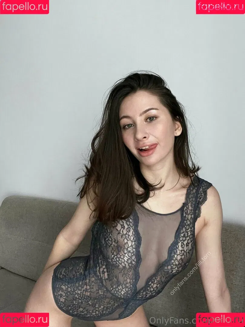 lili.torn Onlyfans Photo Gallery 