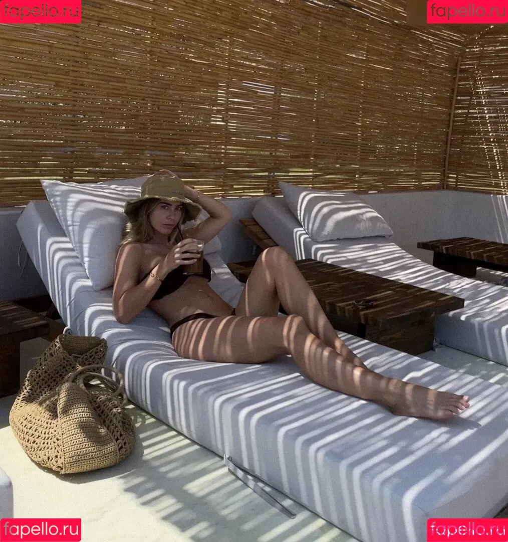 Mrs.Bella Onlyfans Photo Gallery 